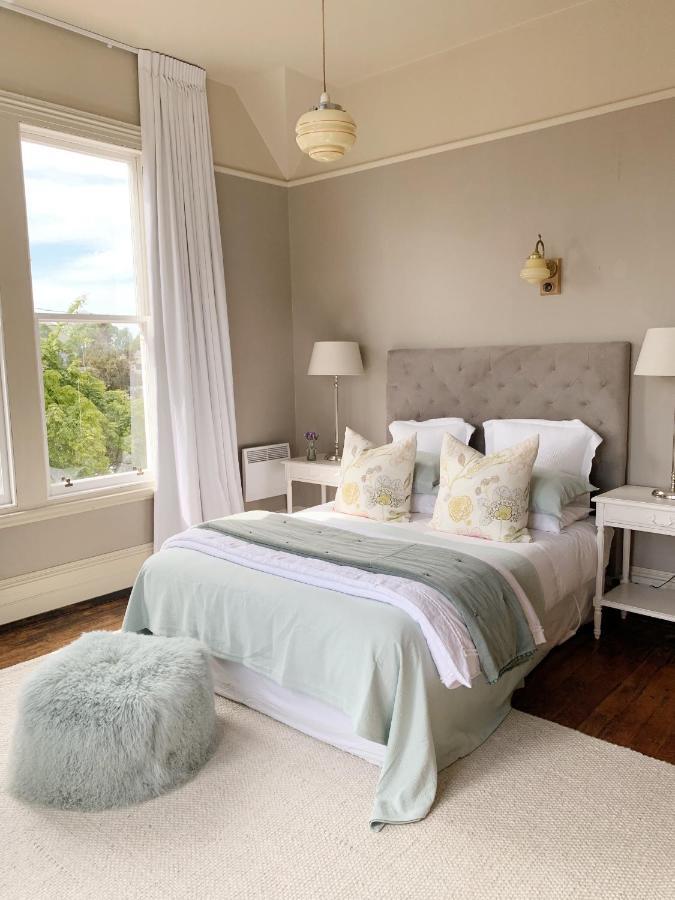 The Vicarage Boutique Bed And Breakfast Oamaru Exterior foto